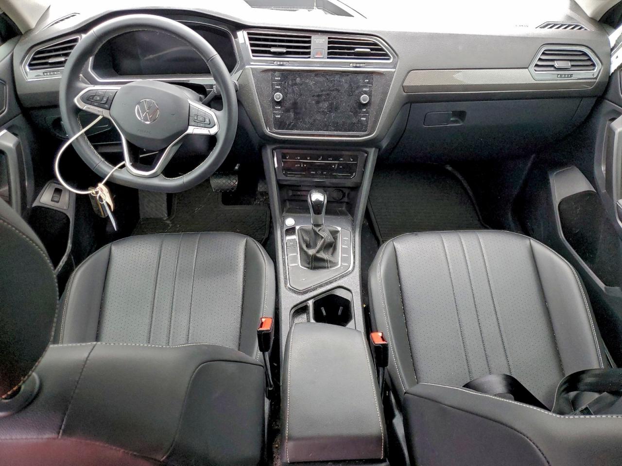 2024 VOLKSWAGEN TIGUAN SE photo 8