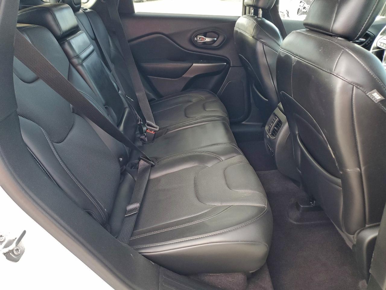 2019 JEEP CHEROKEE LIMITED photo 11