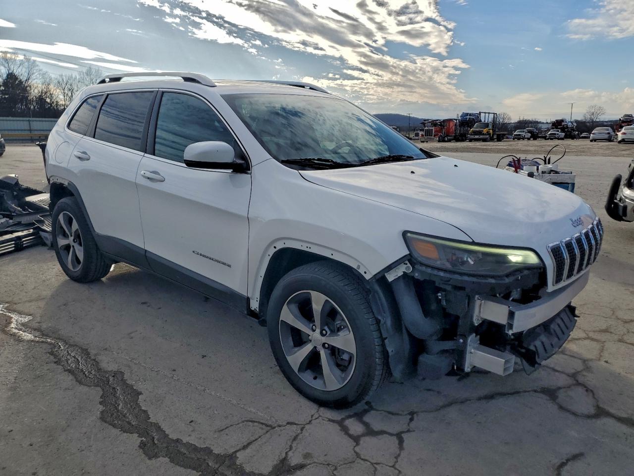 2019 JEEP CHEROKEE LIMITED photo 4