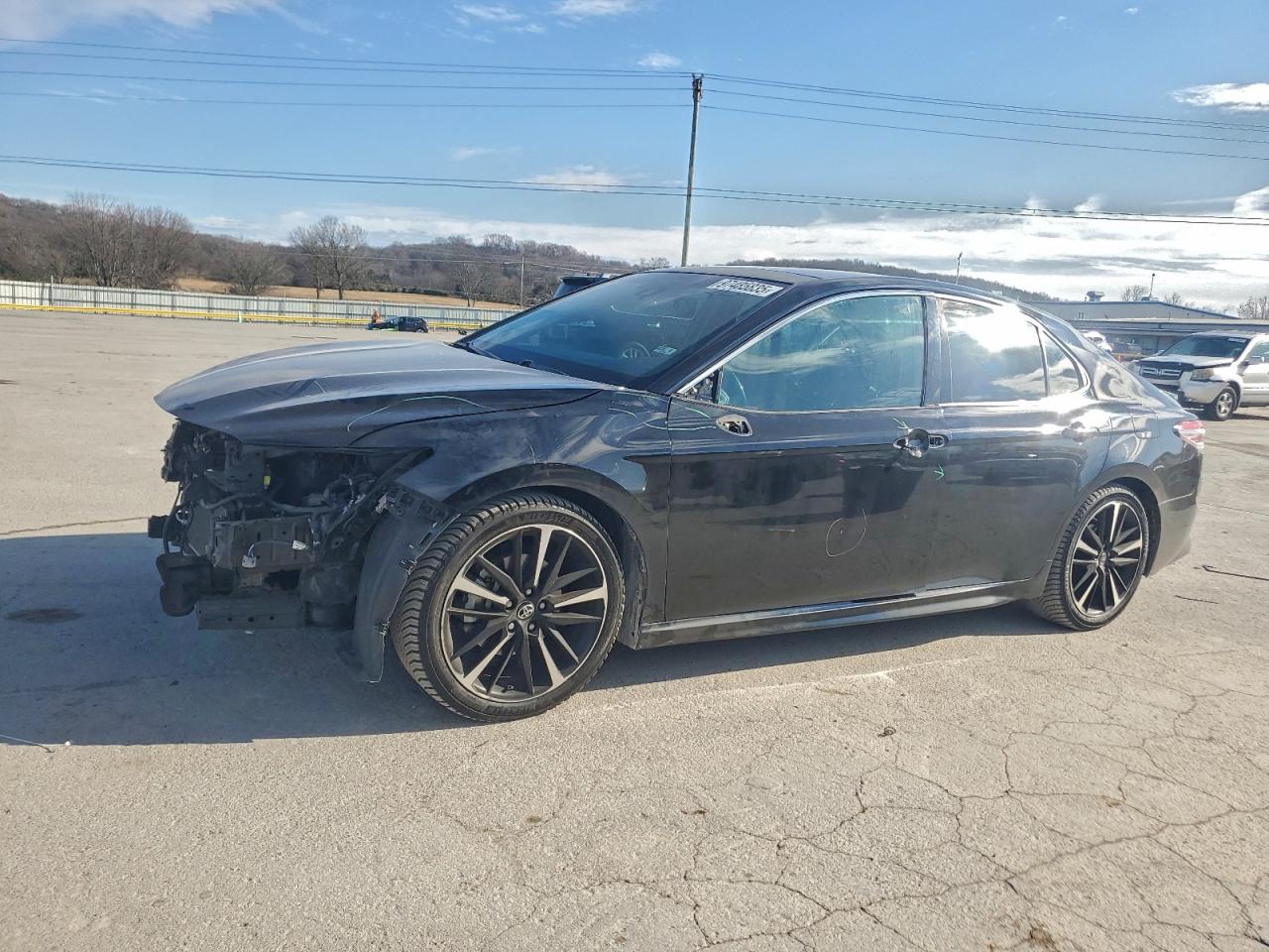 2018 TOYOTA CAMRY