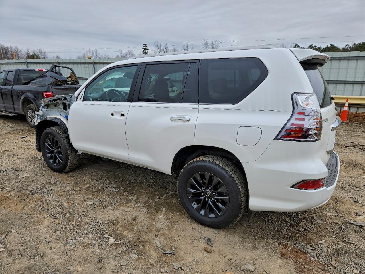 2021 LEXUS GX 460 PREMIUM photo 2