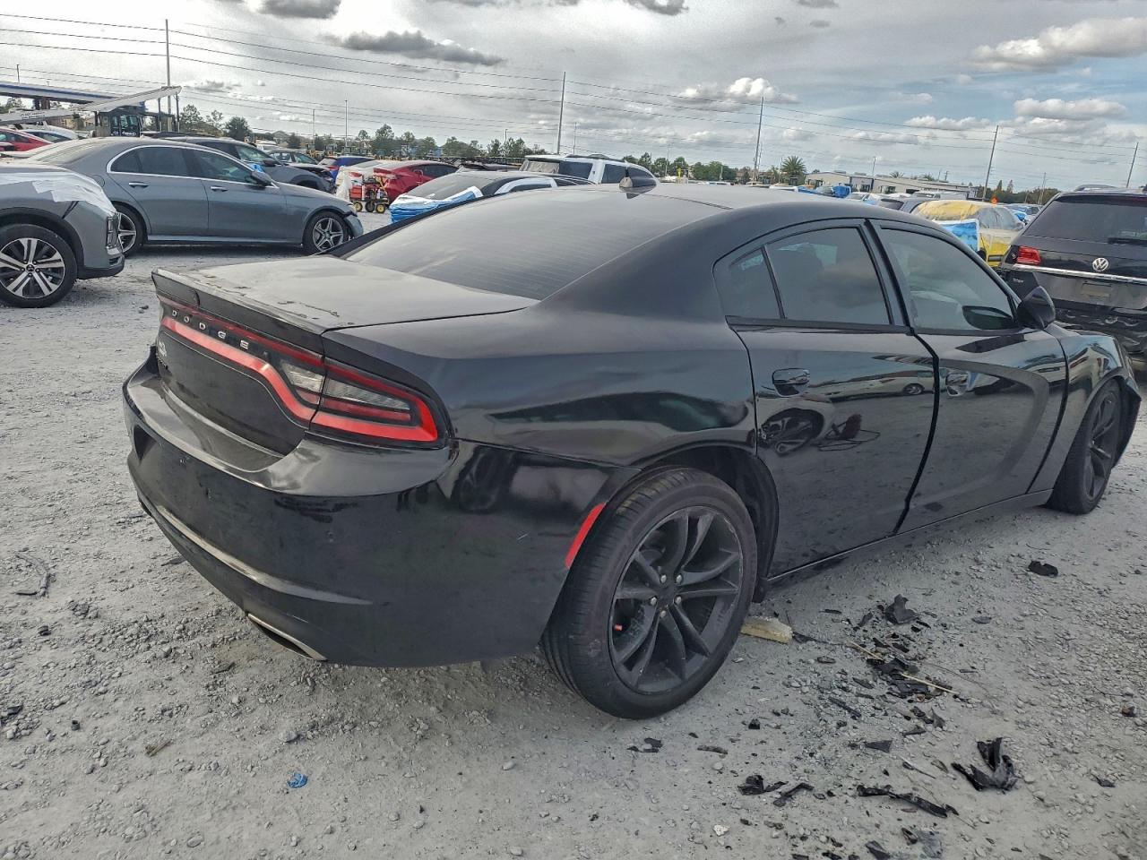 2016 DODGE CHARGER SXT photo 3