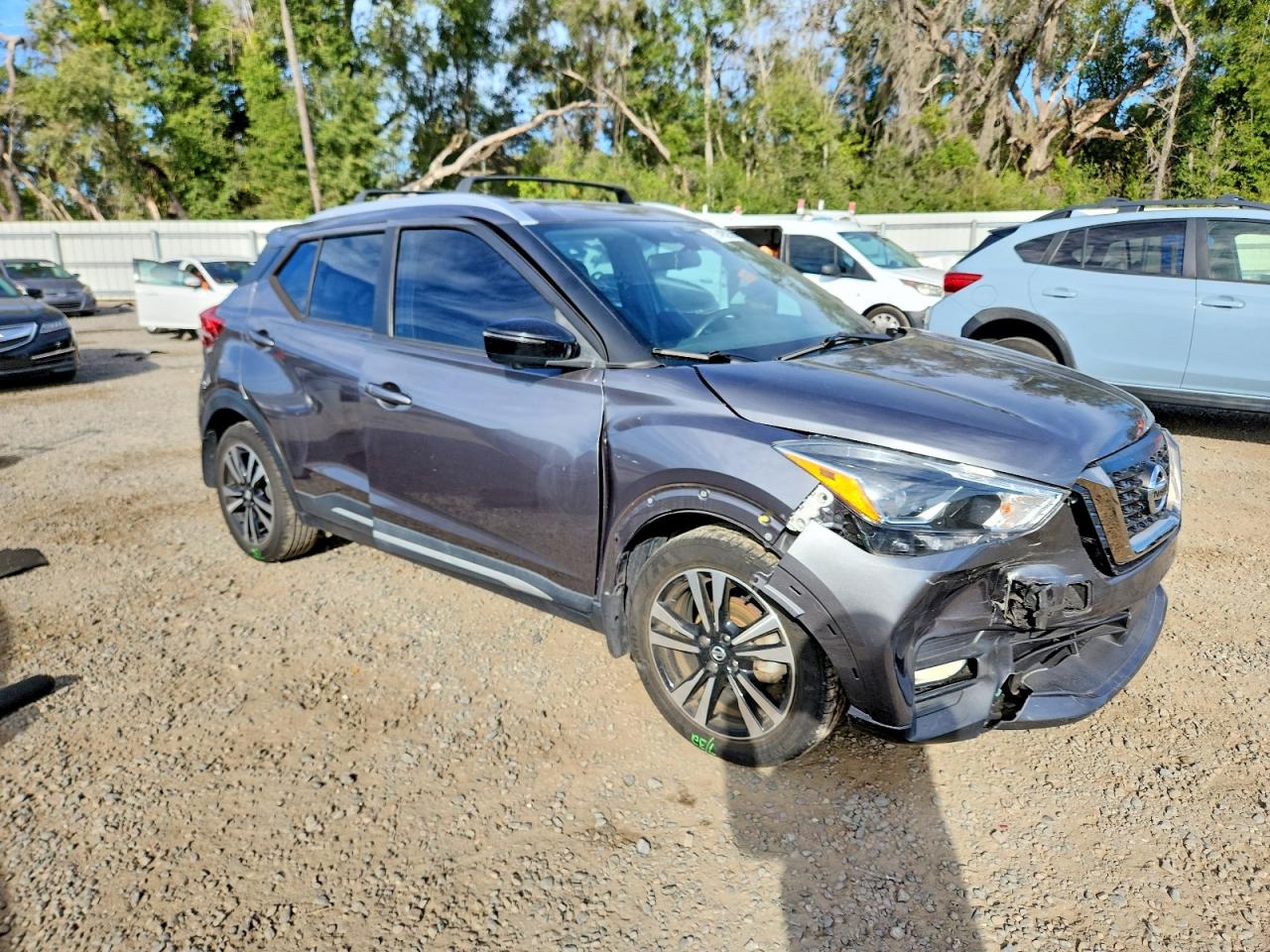 2020 NISSAN KICKS SR photo 4