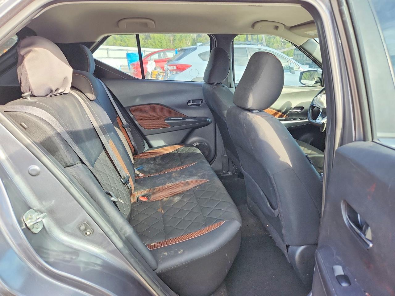 2020 NISSAN KICKS SR photo 11