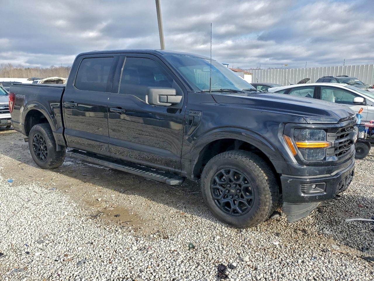 2024 FORD F150 XLT photo 4