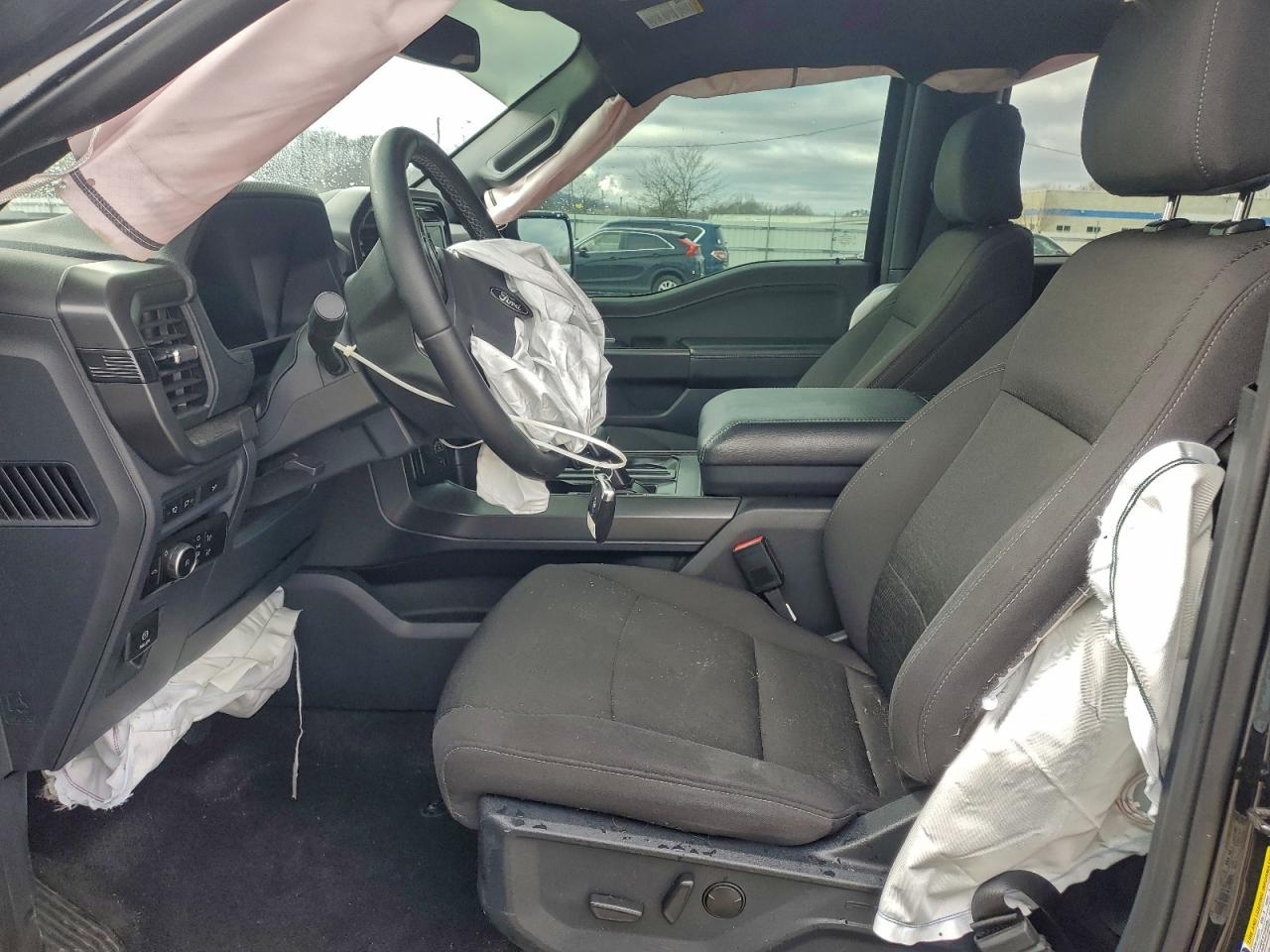 2024 FORD F150 XLT photo 7