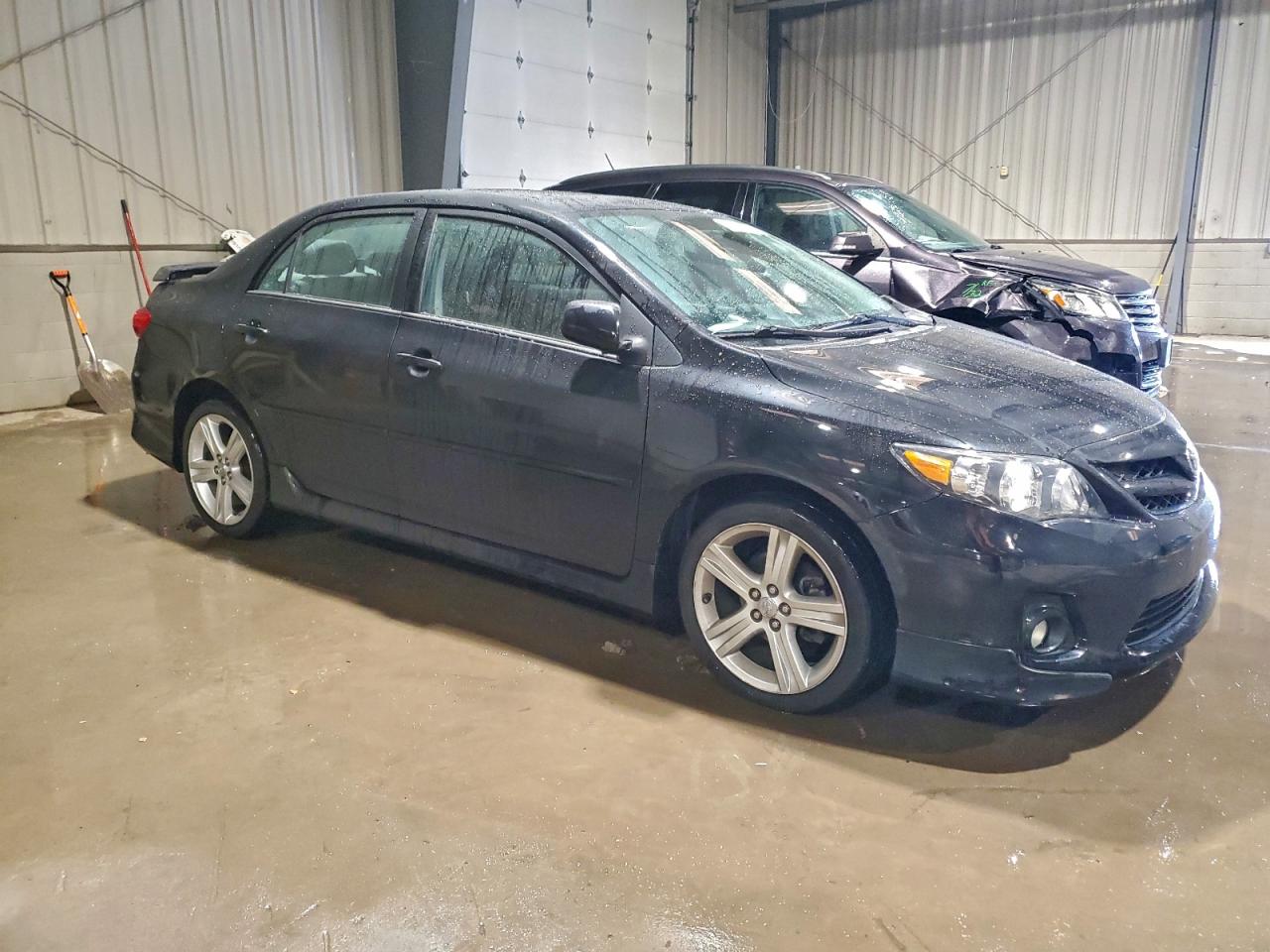 2013 TOYOTA COROLLA BASE photo 4