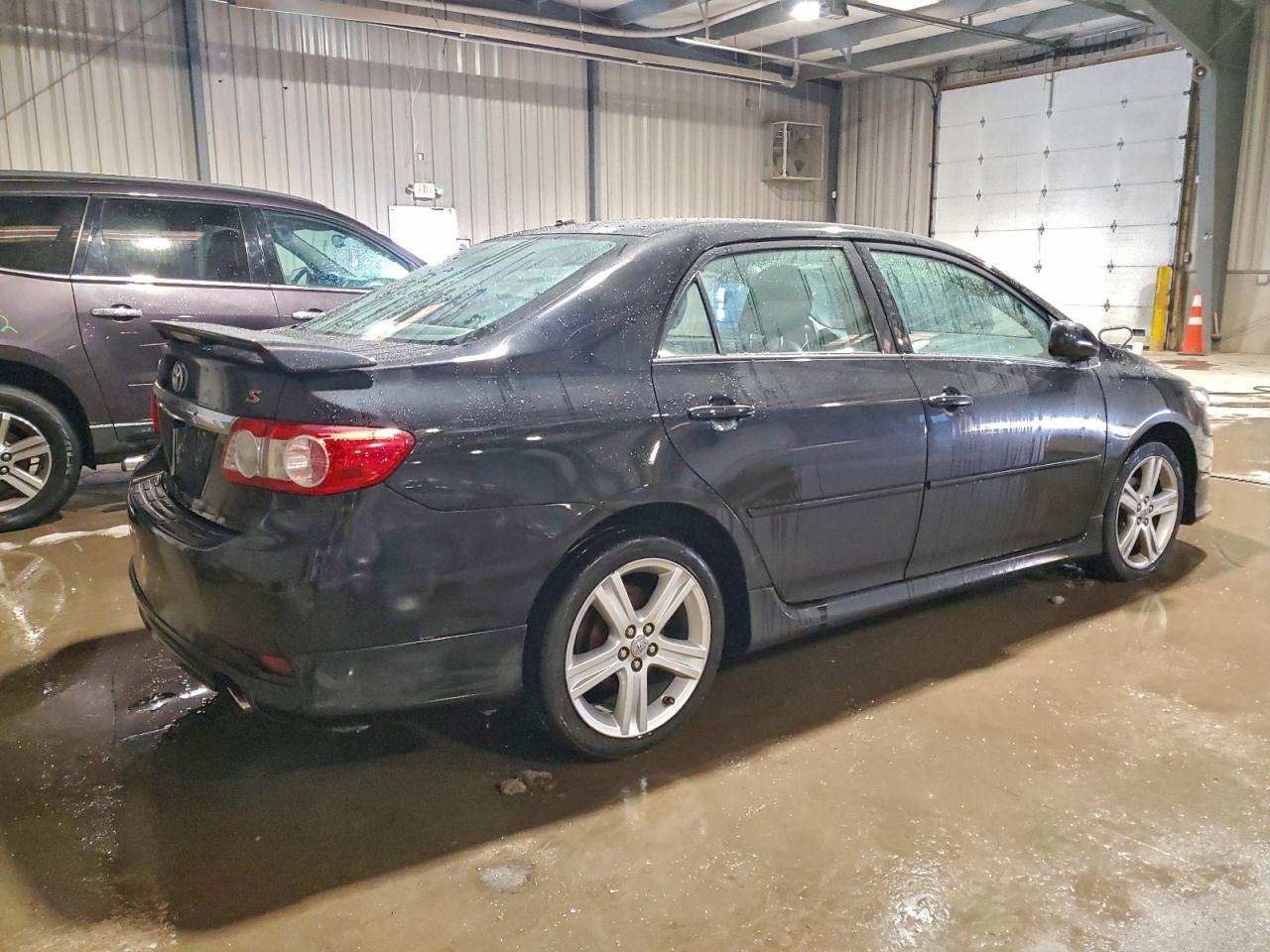 2013 TOYOTA COROLLA BASE photo 3