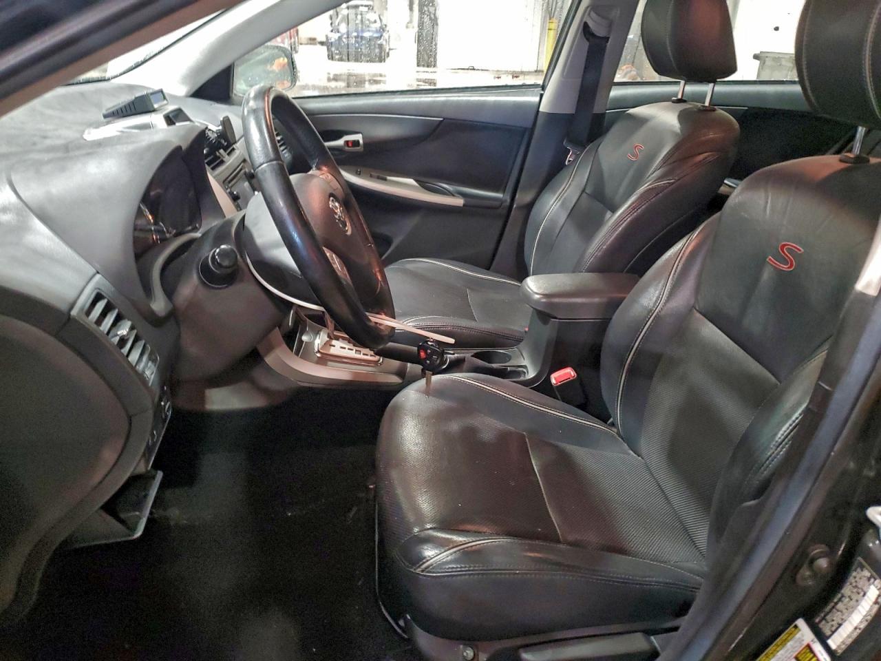 2013 TOYOTA COROLLA BASE photo 7