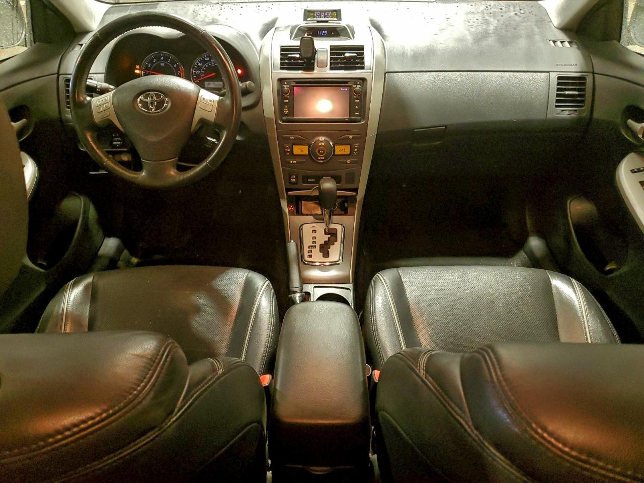2013 TOYOTA COROLLA BASE photo 8