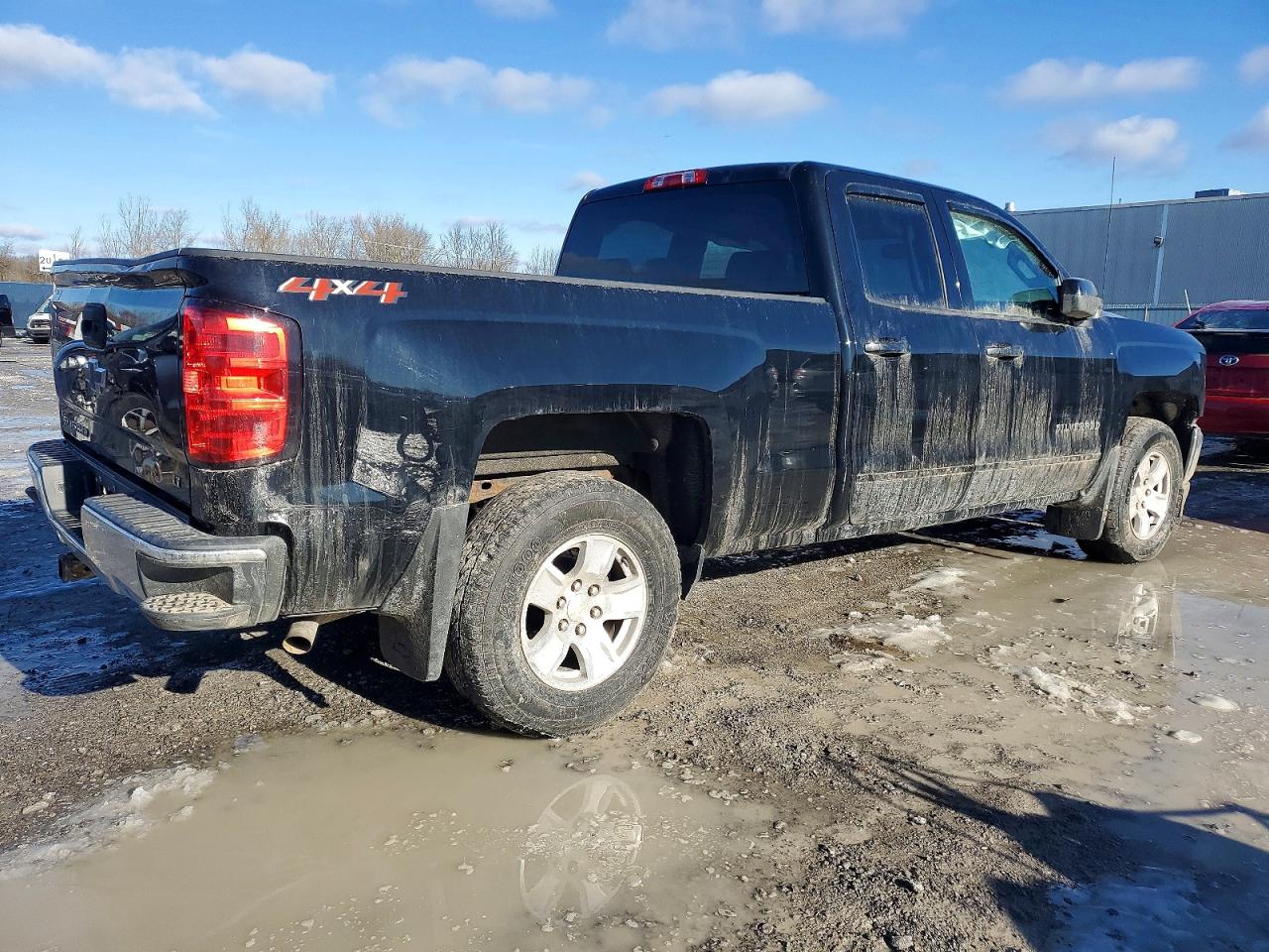 2018 CHEVROLET SILVERADO K1500 LT photo 3