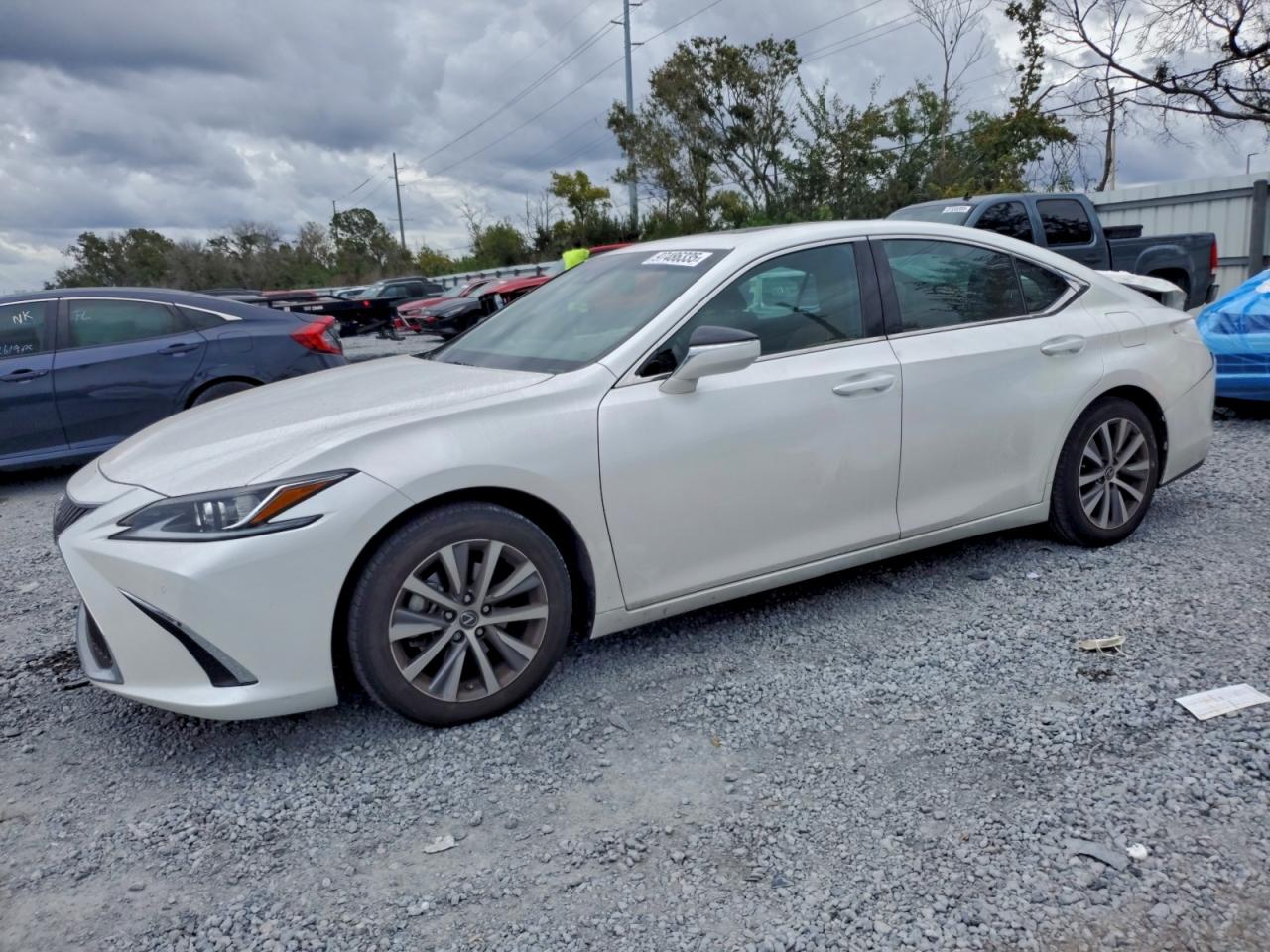 2020 LEXUS ES