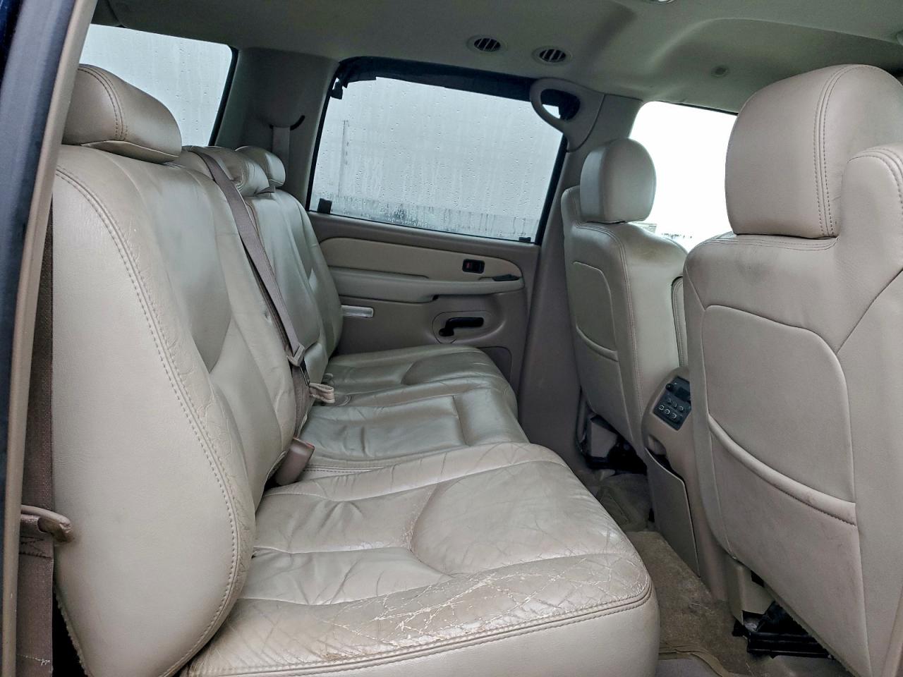 2003 GMC YUKON XL K1500 photo 11