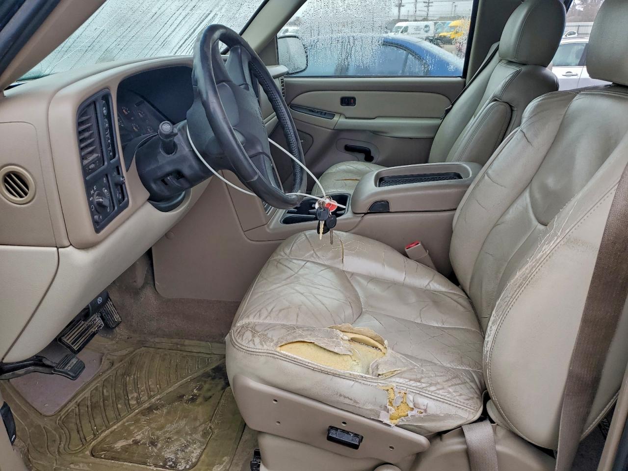 2003 GMC YUKON XL K1500 photo 7