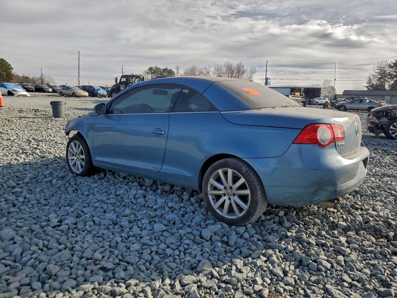 2007 VOLKSWAGEN EOS BASE photo 3