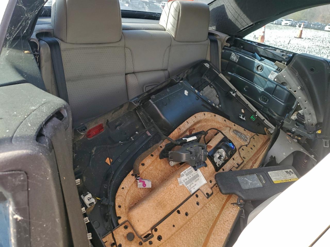 2007 VOLKSWAGEN EOS BASE photo 19