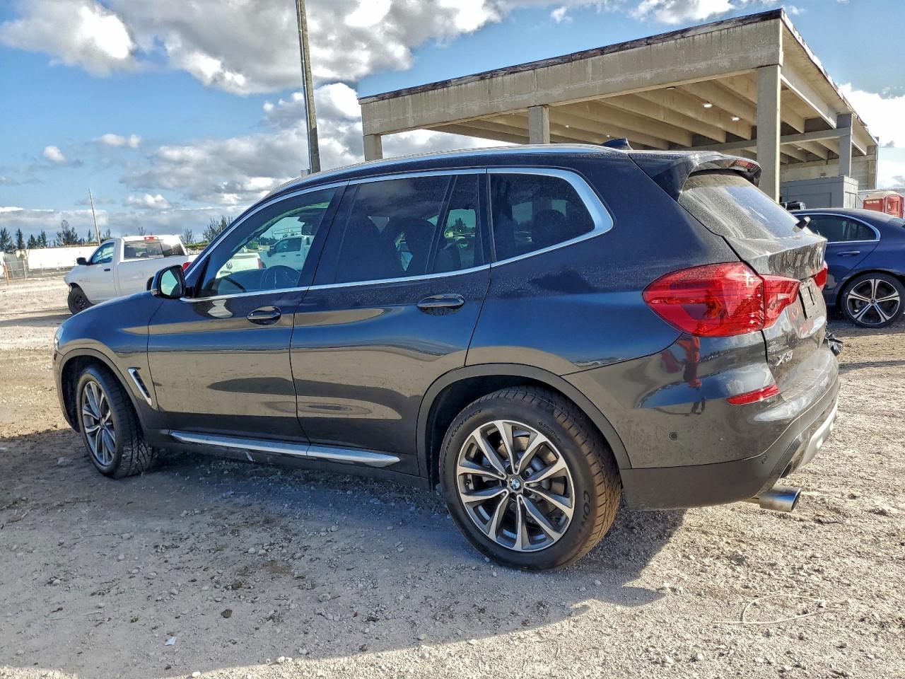 2019 BMW X3 SDRIVE30I photo 2