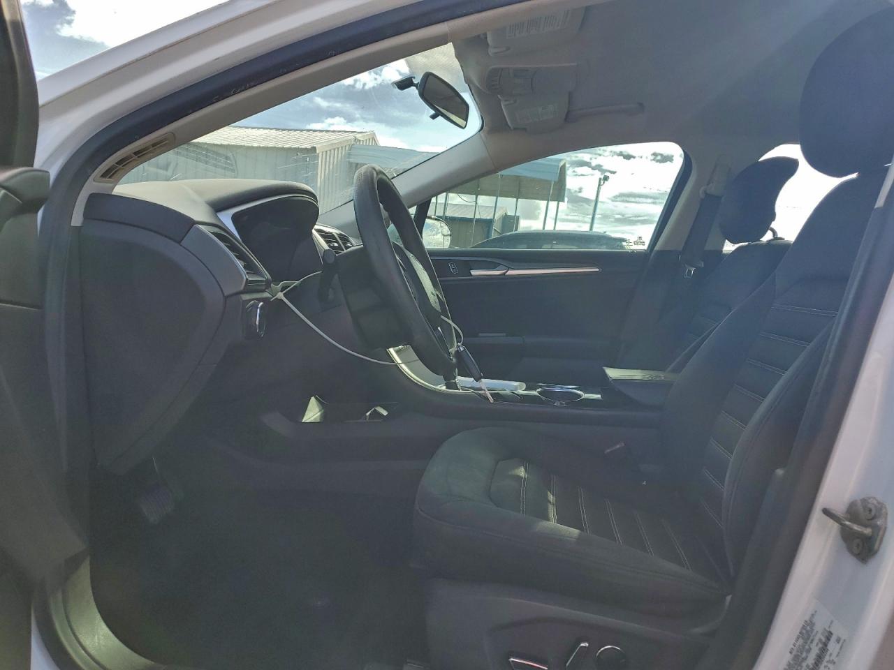 2013 FORD FUSION SE photo 7