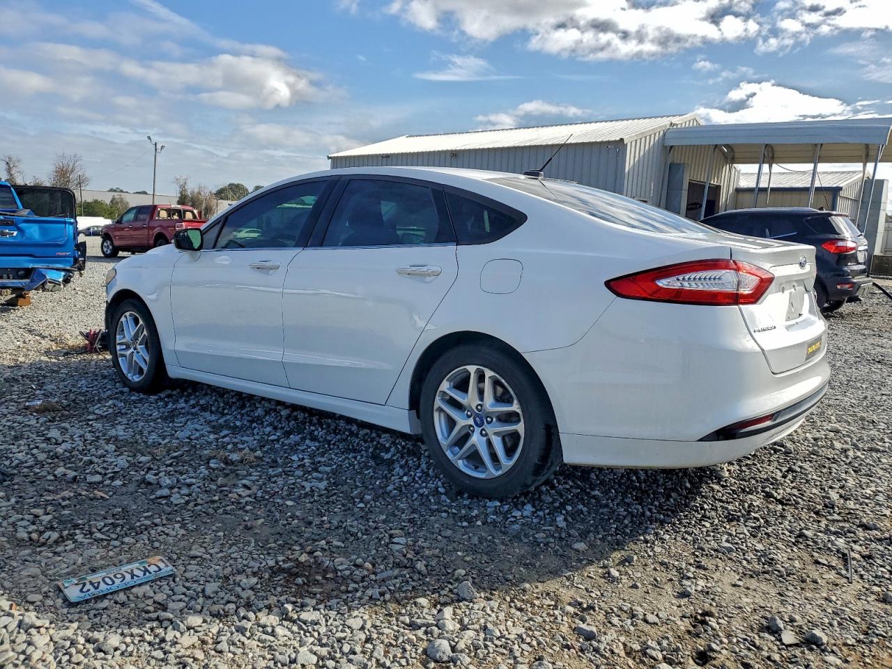 2013 FORD FUSION SE photo 2