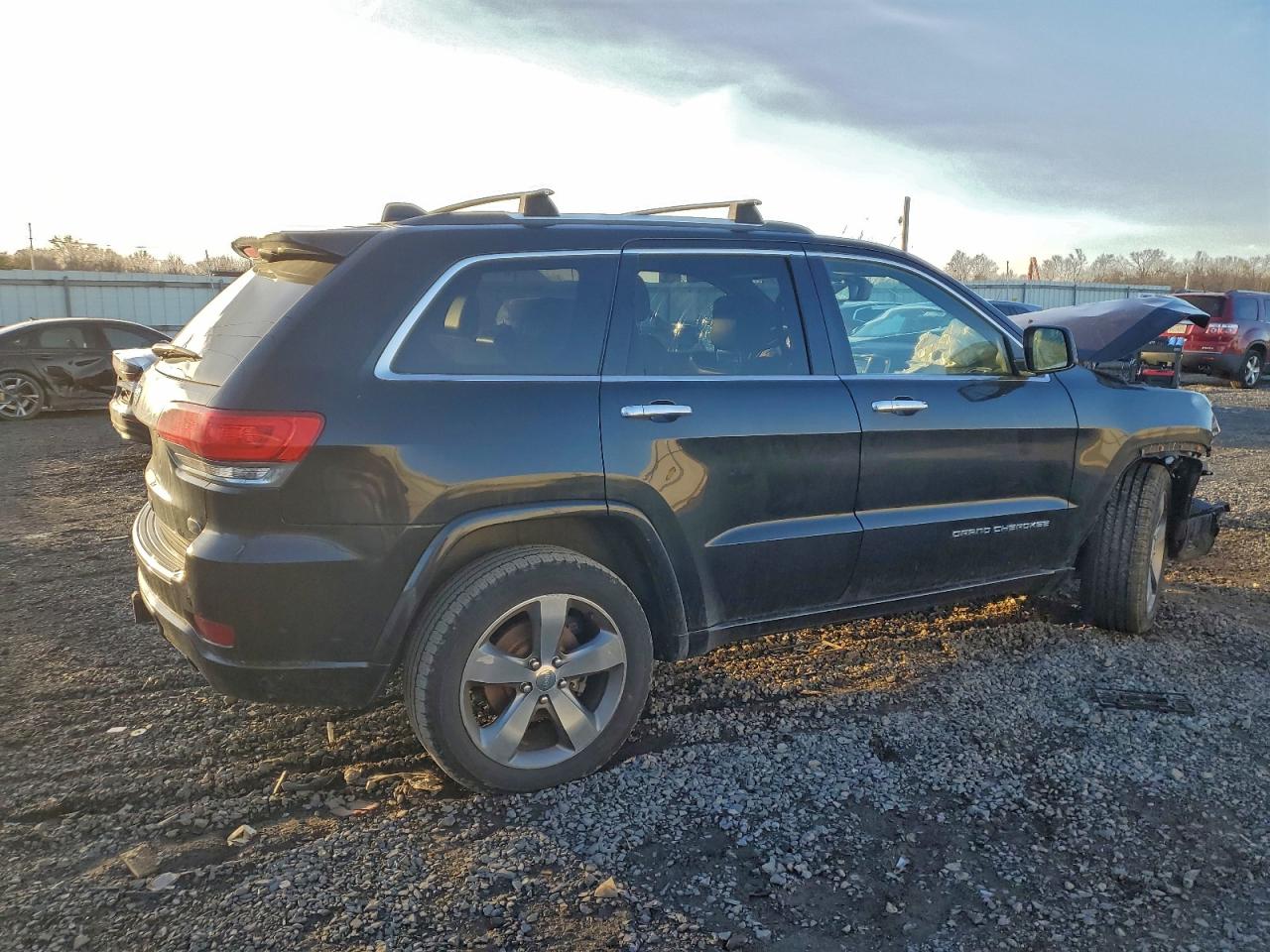2016 JEEP GRAND CHEROKEE OVERLAND photo 3