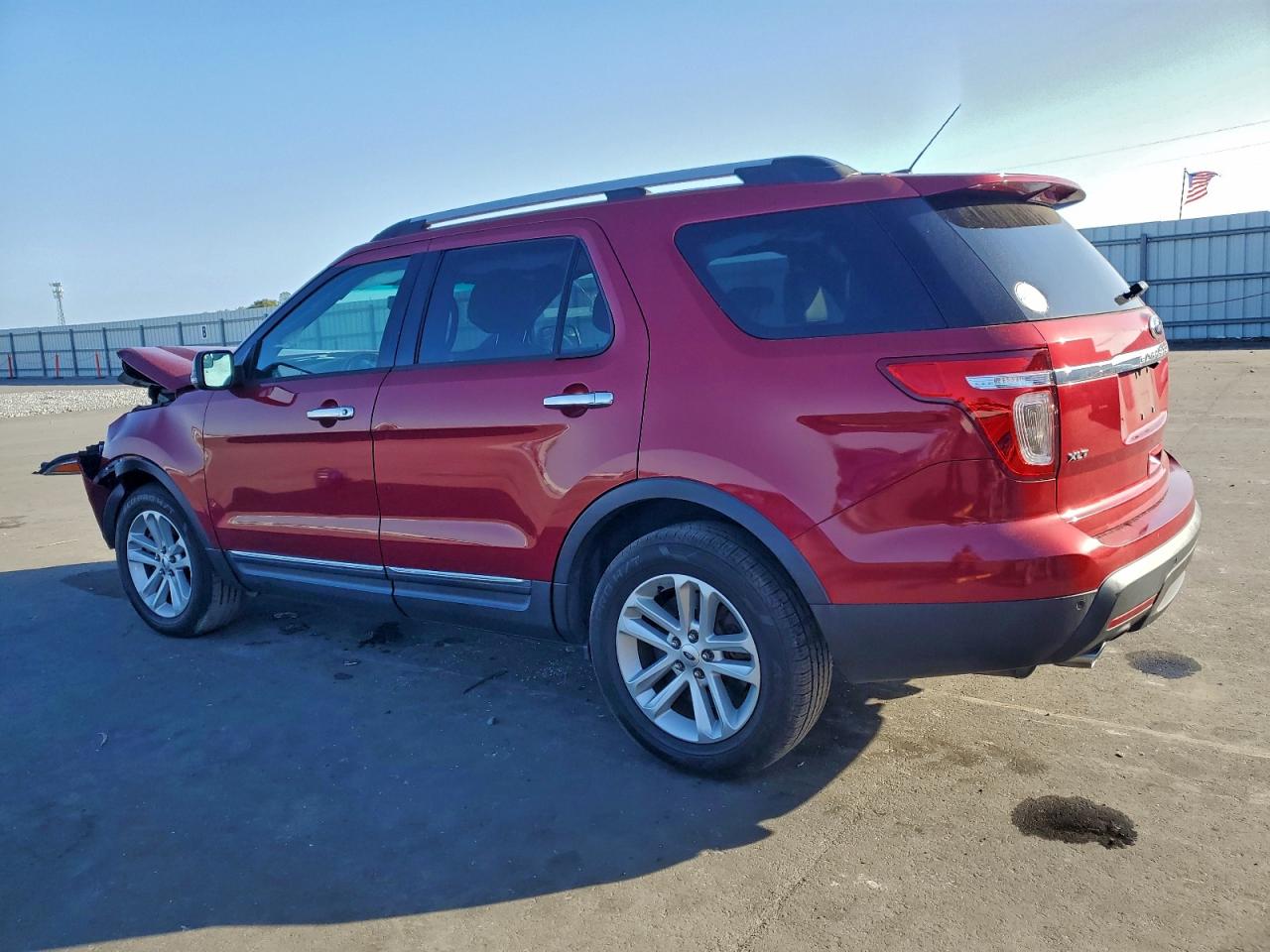 2014 FORD EXPLORER XLT photo 2