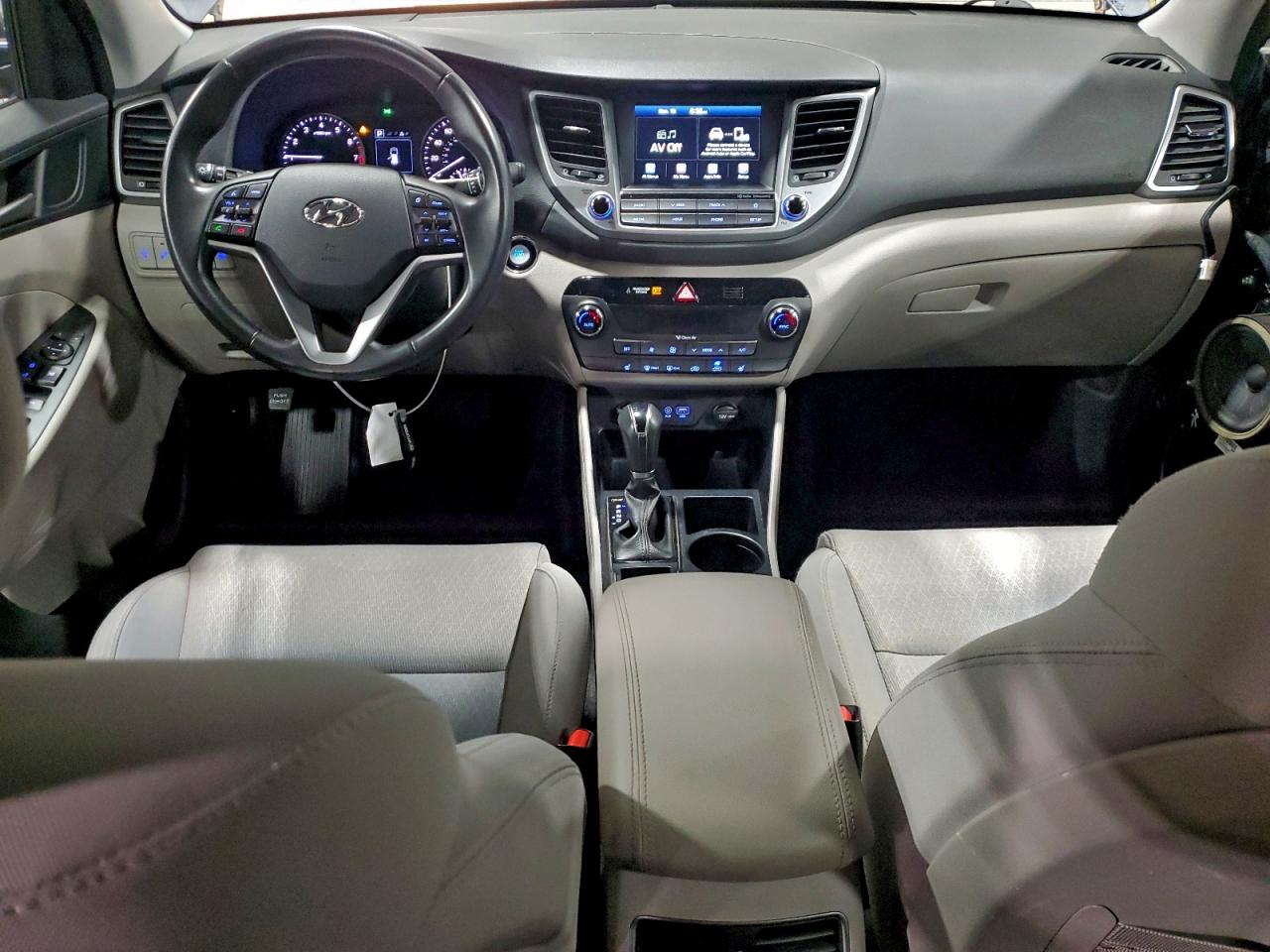 2018 HYUNDAI TUCSON VALUE photo 8