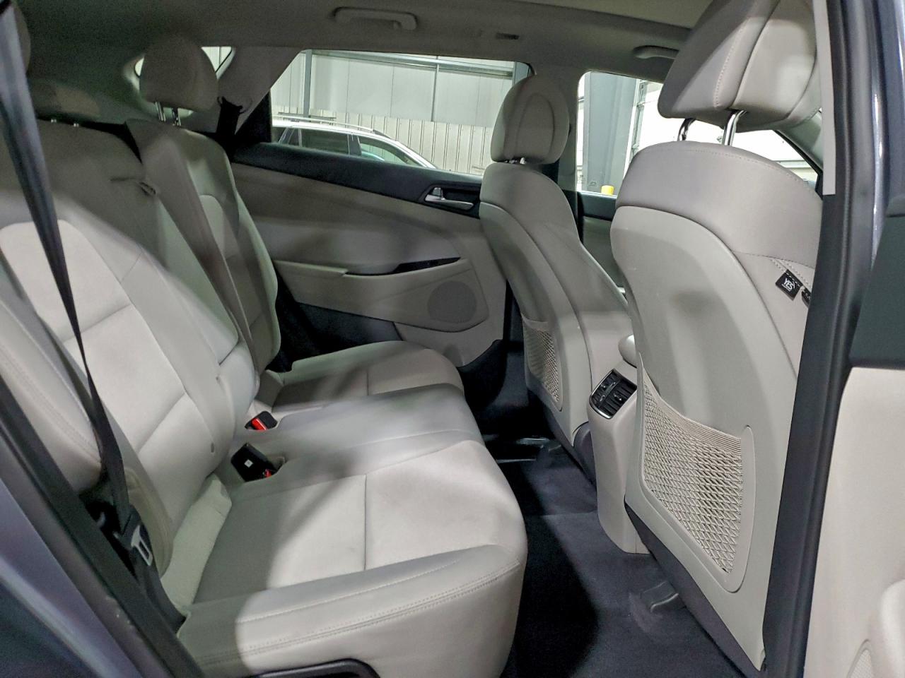 2018 HYUNDAI TUCSON VALUE photo 11
