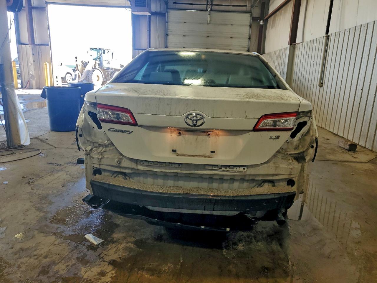 2013 TOYOTA CAMRY L photo 6