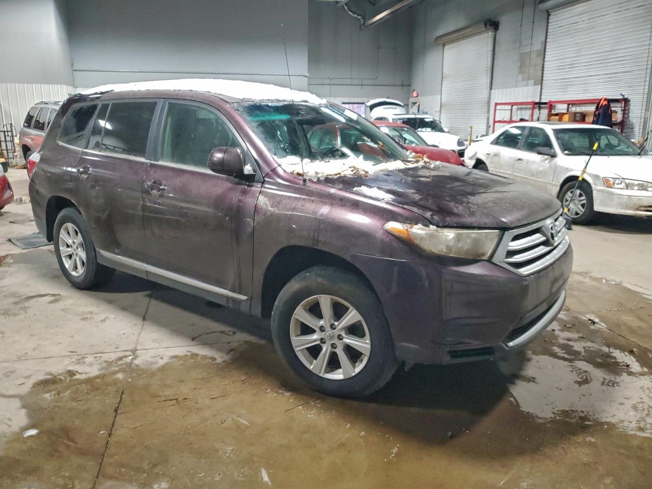 2011 TOYOTA HIGHLANDER BASE photo 4