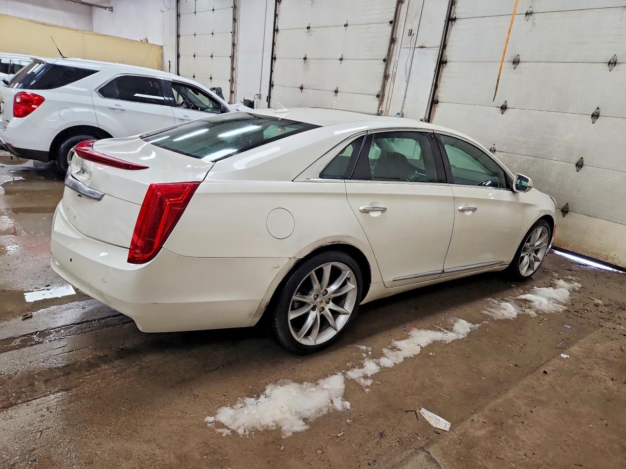 2014 CADILLAC XTS LUXURY COLLECTION photo 3