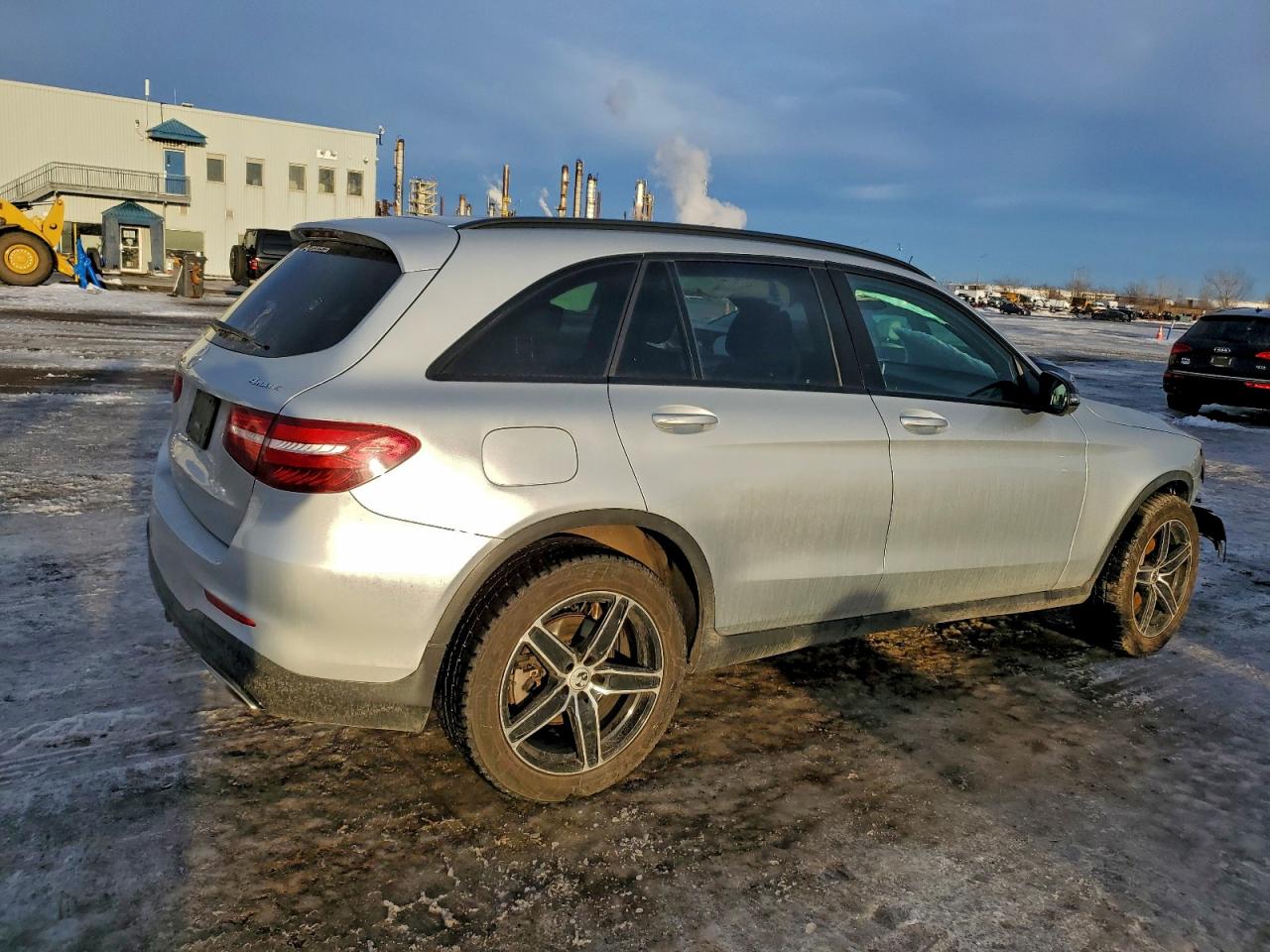 2017 MERCEDES-BENZ GLC 300 4MATIC photo 3