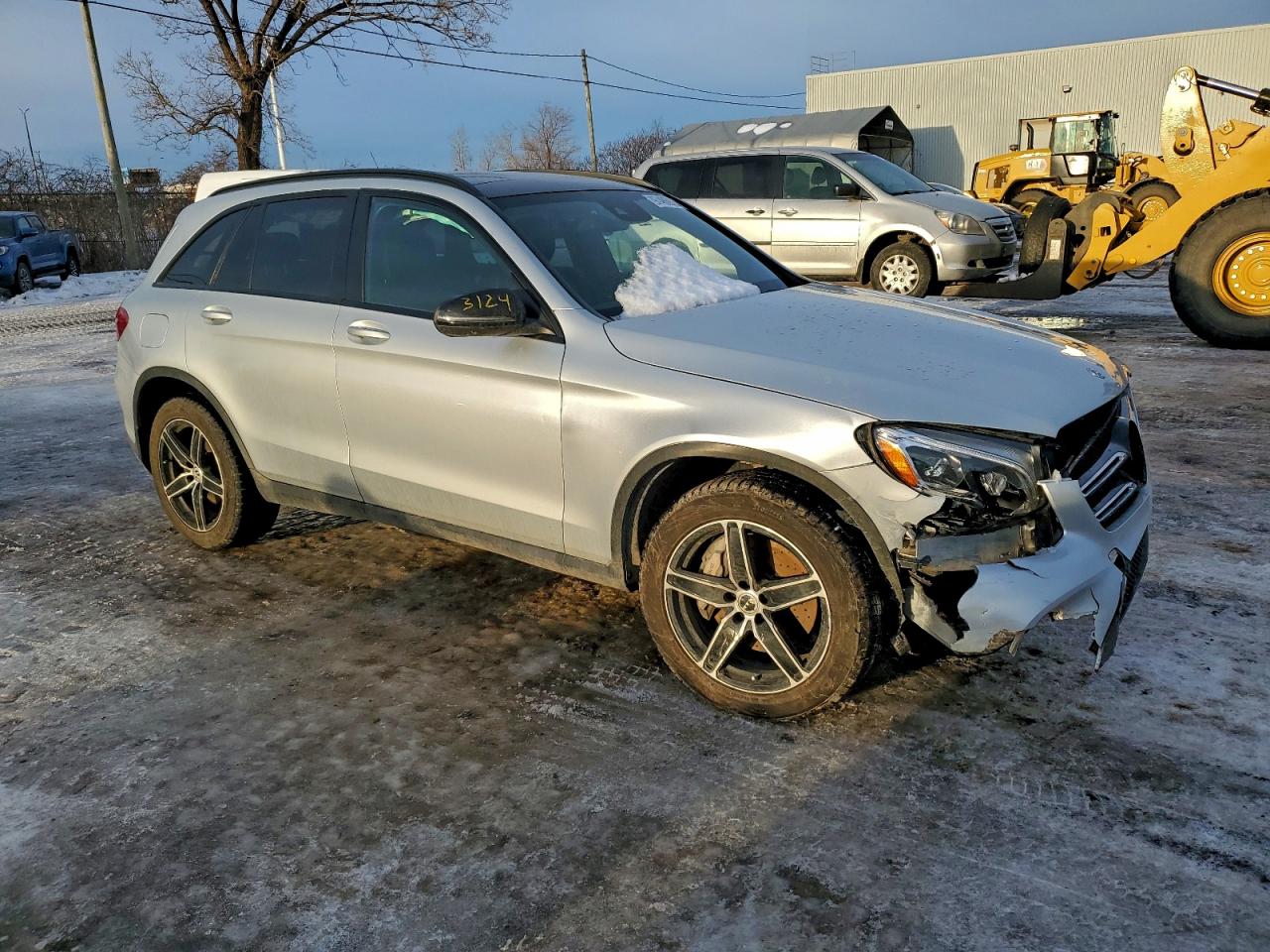 2017 MERCEDES-BENZ GLC 300 4MATIC photo 4