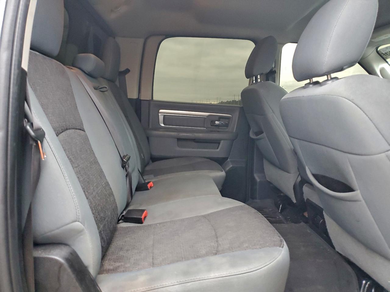 2019 RAM 1500 CLASSIC SLT photo 10