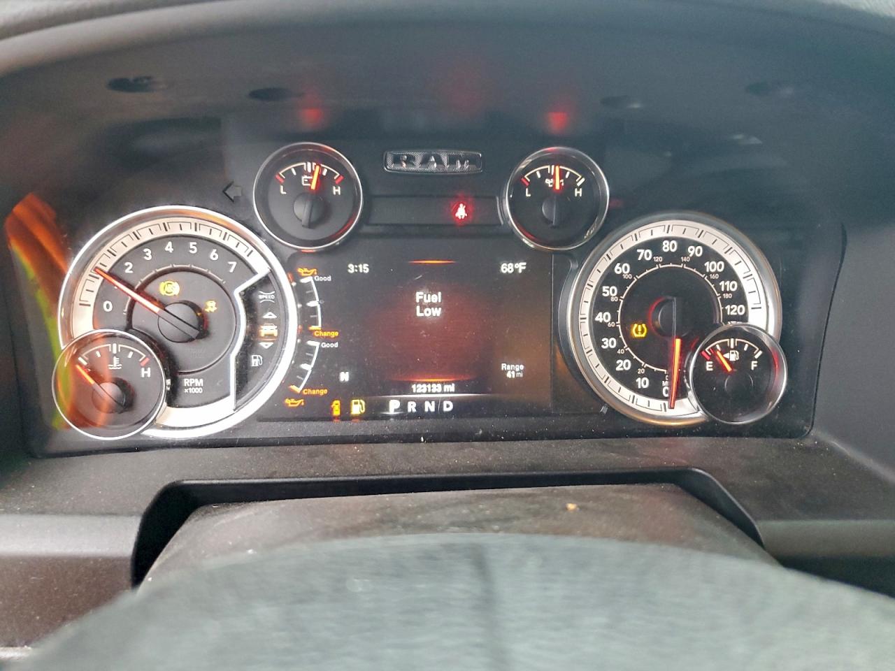 2019 RAM 1500 CLASSIC SLT photo 9