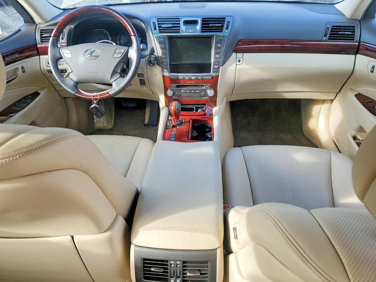 2012 LEXUS LS 460 photo 8