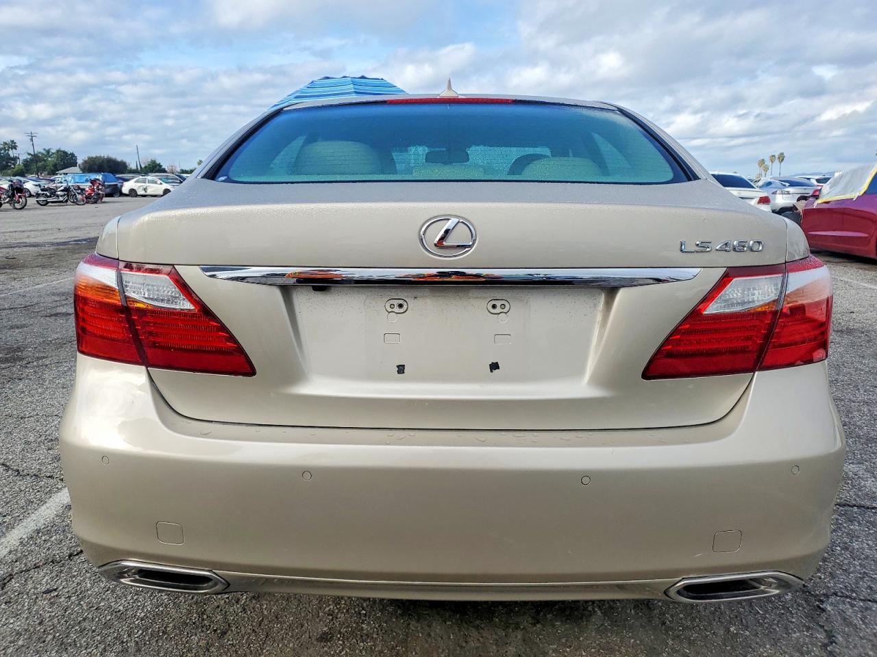 2012 LEXUS LS 460 photo 6