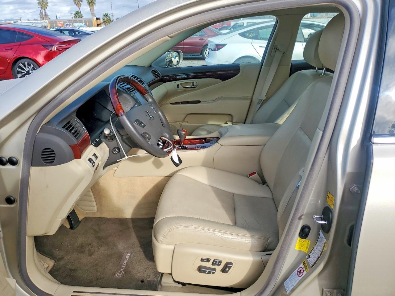 2012 LEXUS LS 460 photo 7
