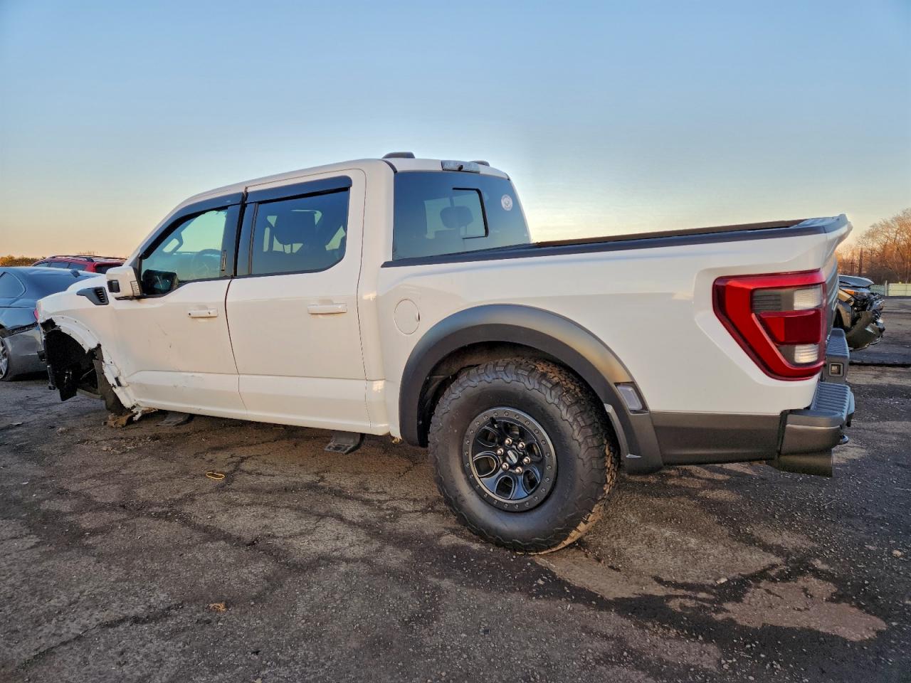 2023 FORD F150 RAPTOR photo 2