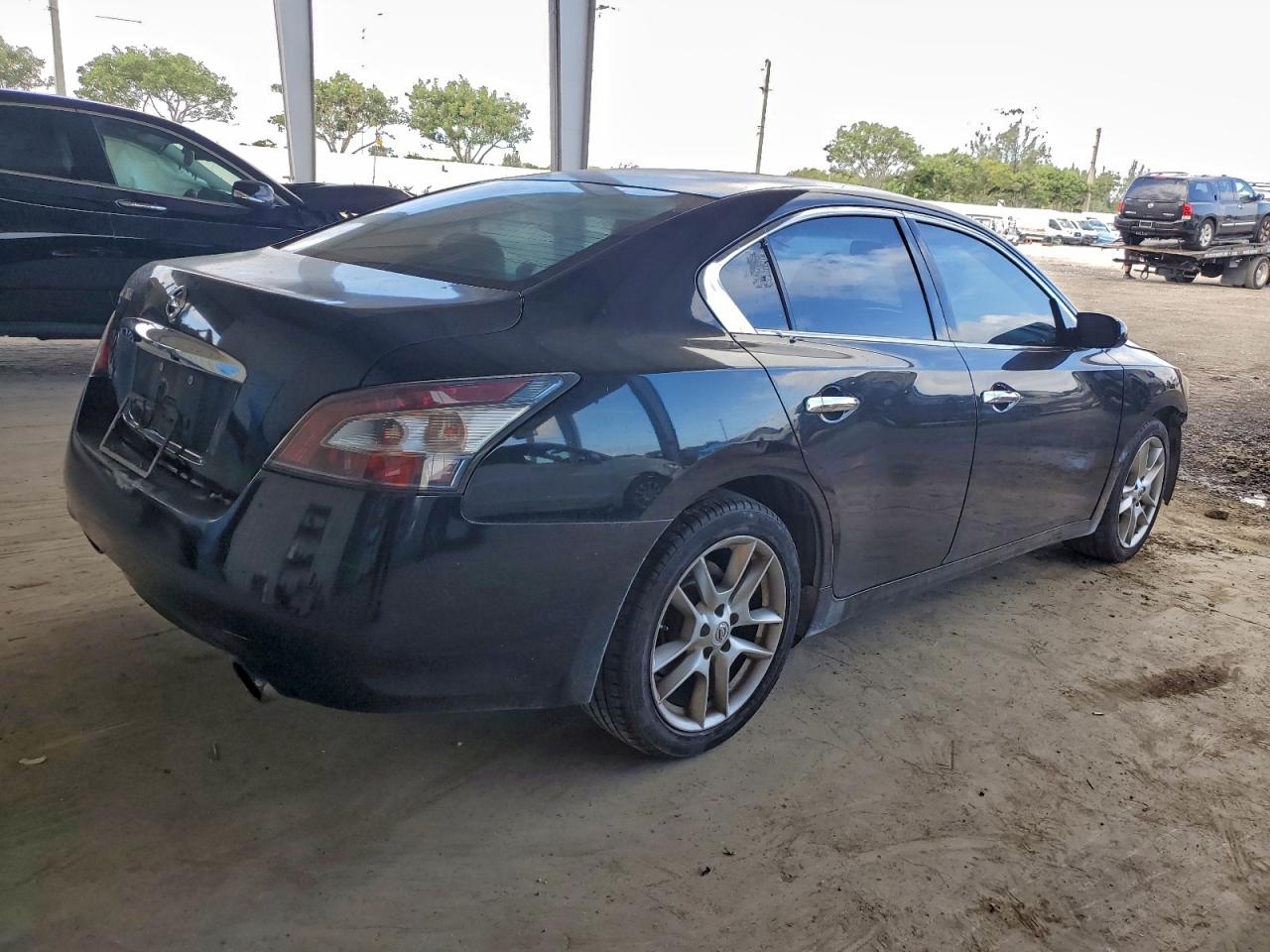 2013 NISSAN MAXIMA S photo 3
