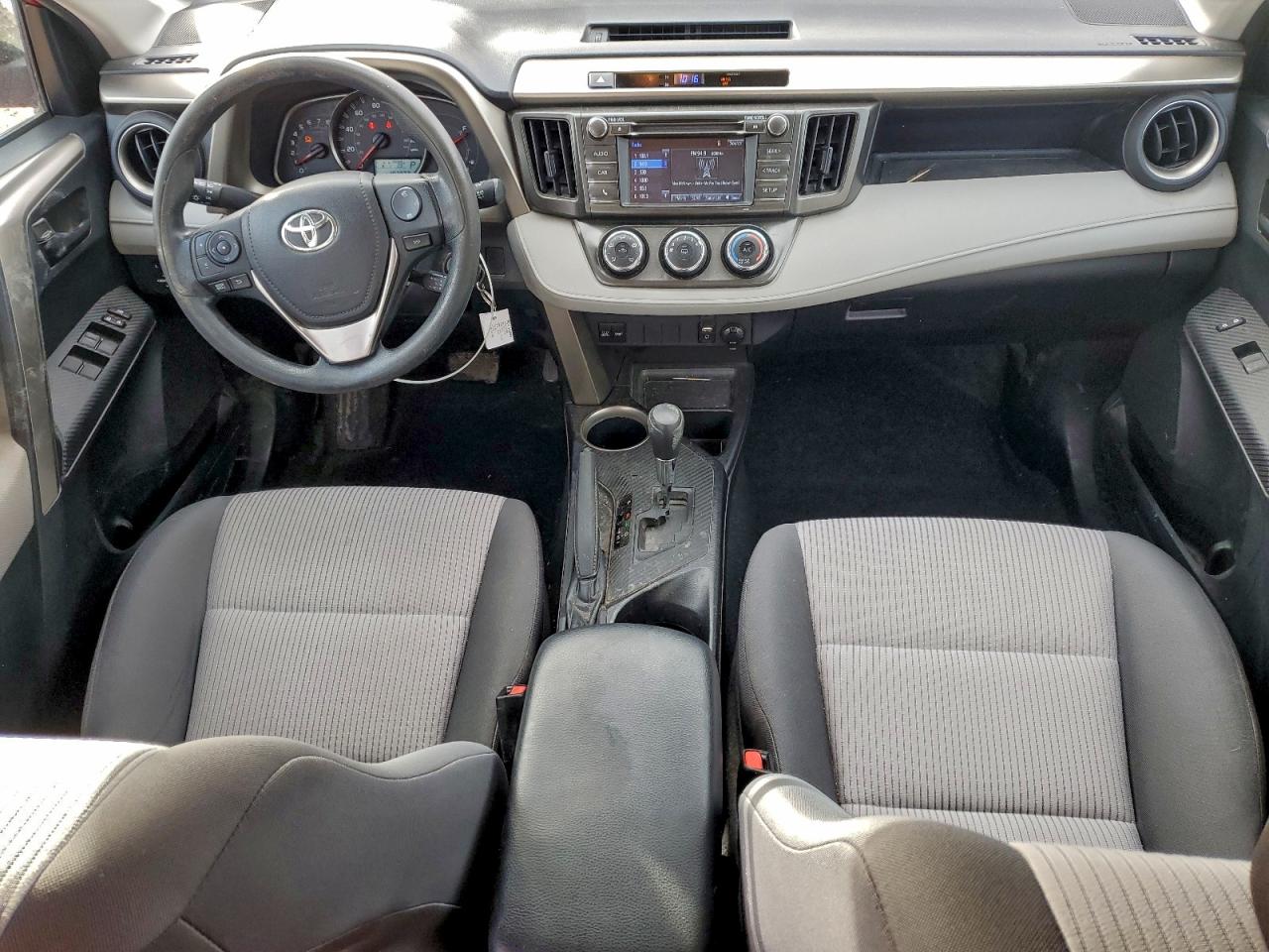 2014 TOYOTA RAV4 LE photo 8