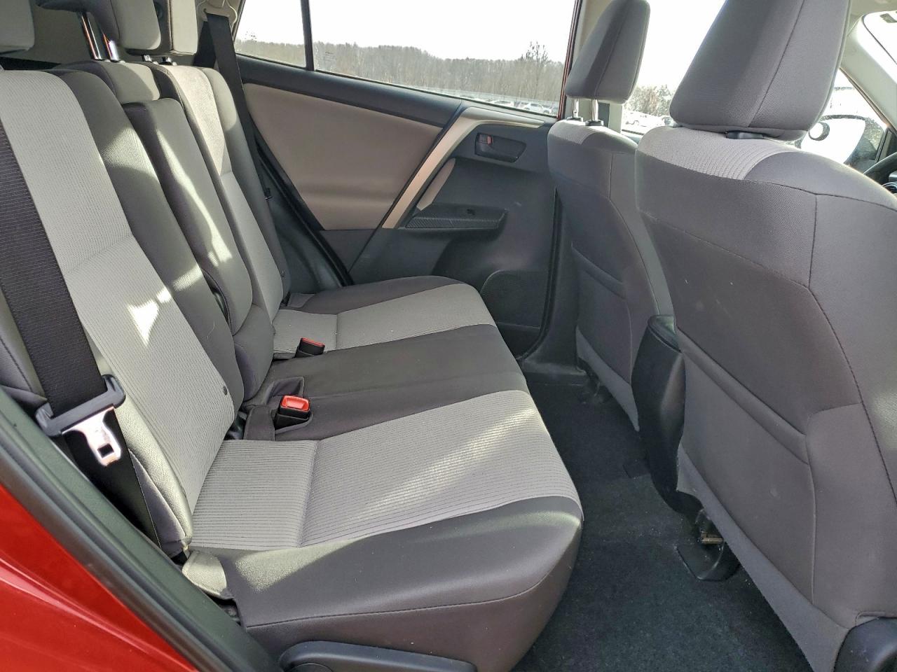 2014 TOYOTA RAV4 LE photo 11