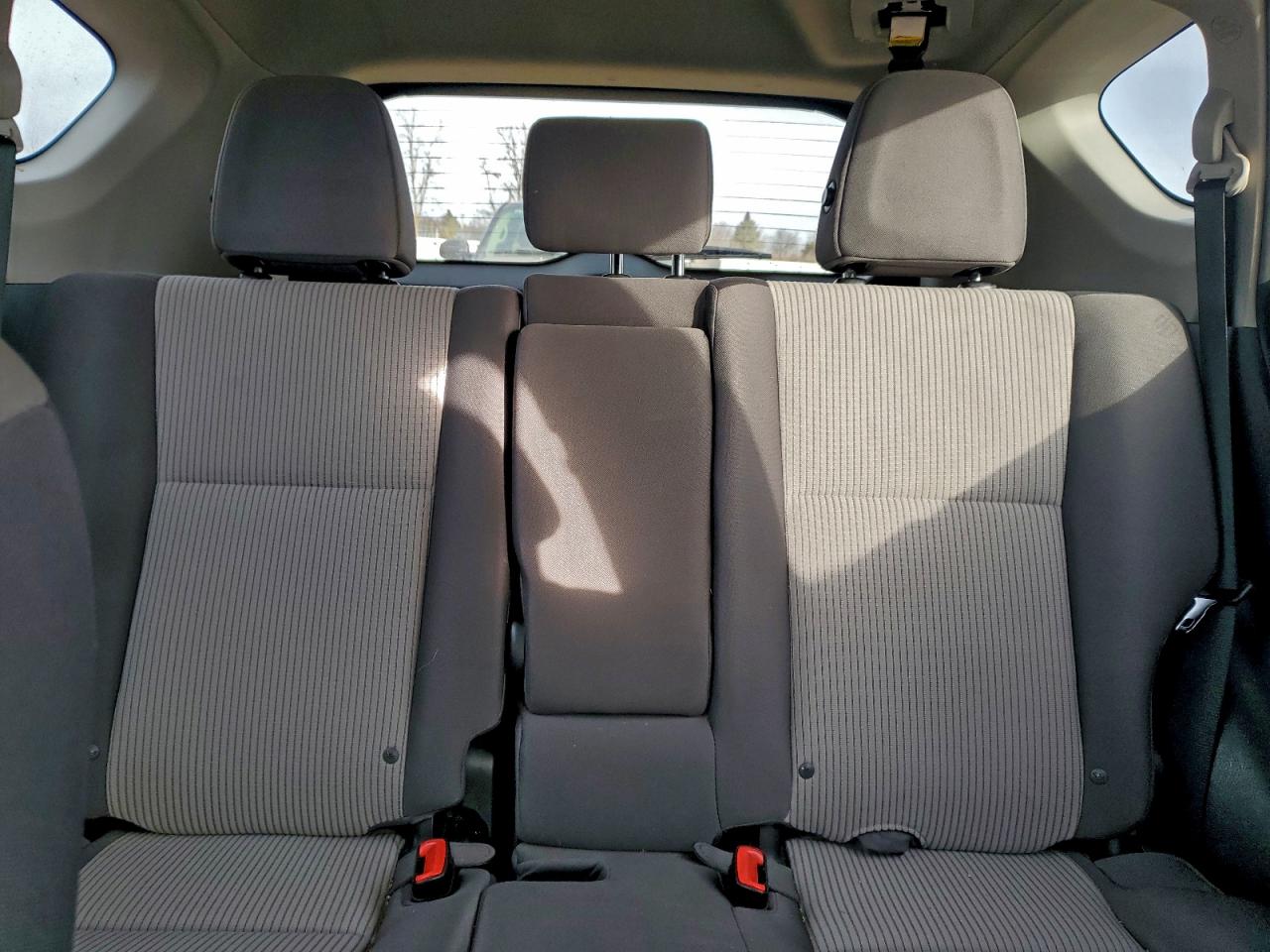 2014 TOYOTA RAV4 LE photo 10