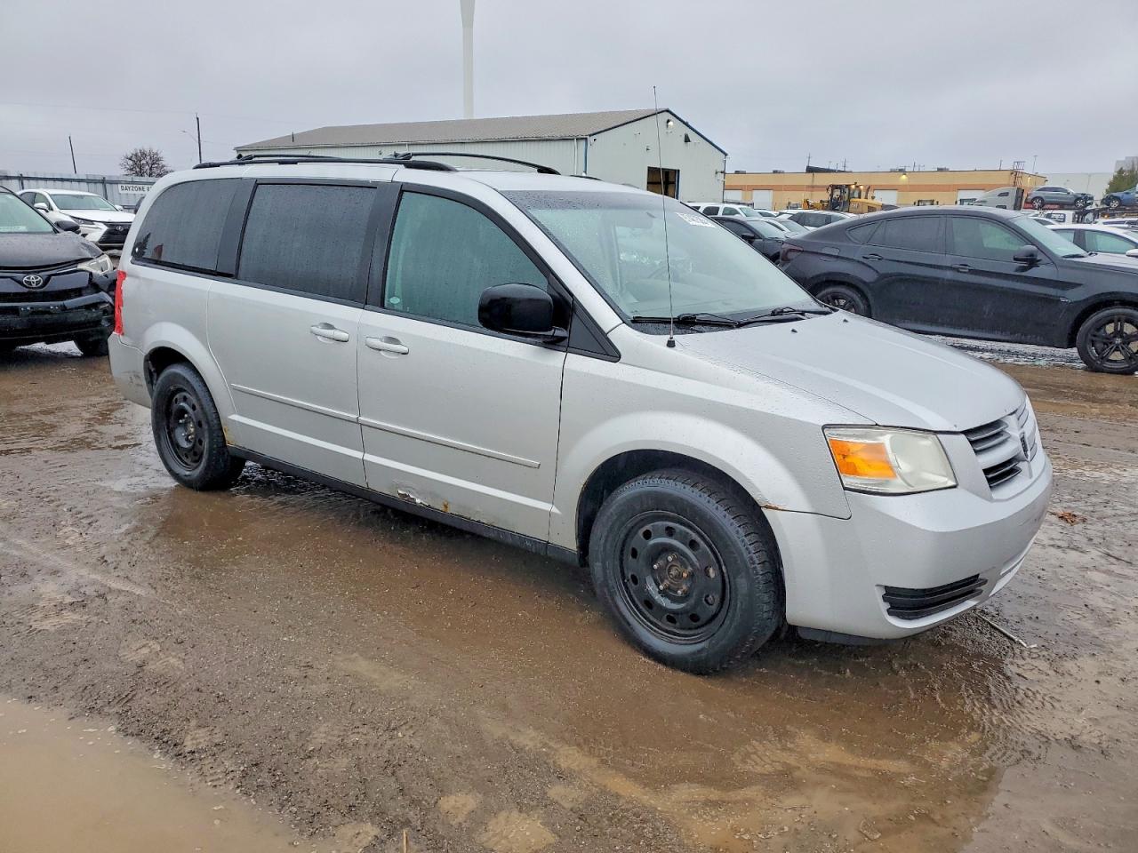 2010 DODGE GRAND CARAVAN SE photo 4