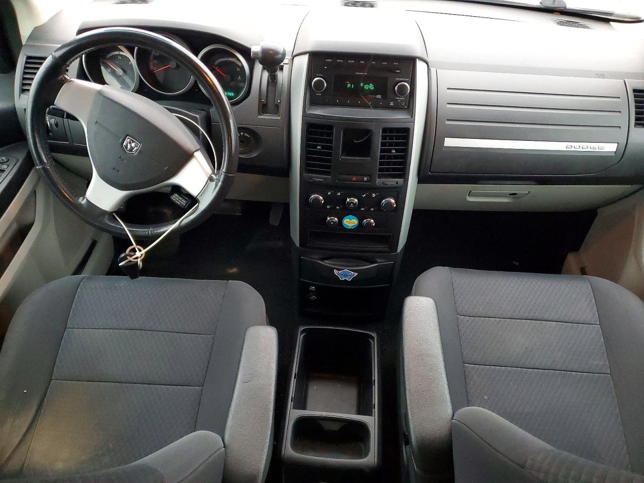 2010 DODGE GRAND CARAVAN SE photo 8