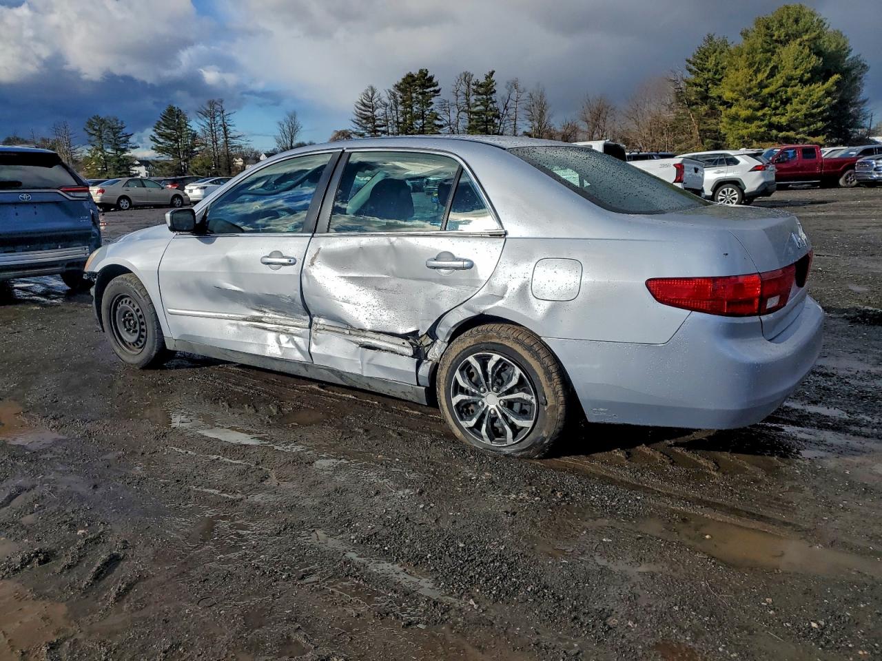 2005 HONDA ACCORD LX photo 2