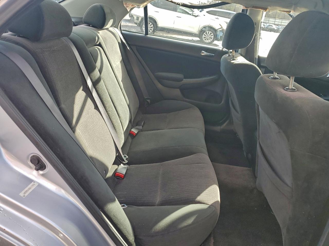 2005 HONDA ACCORD LX photo 10