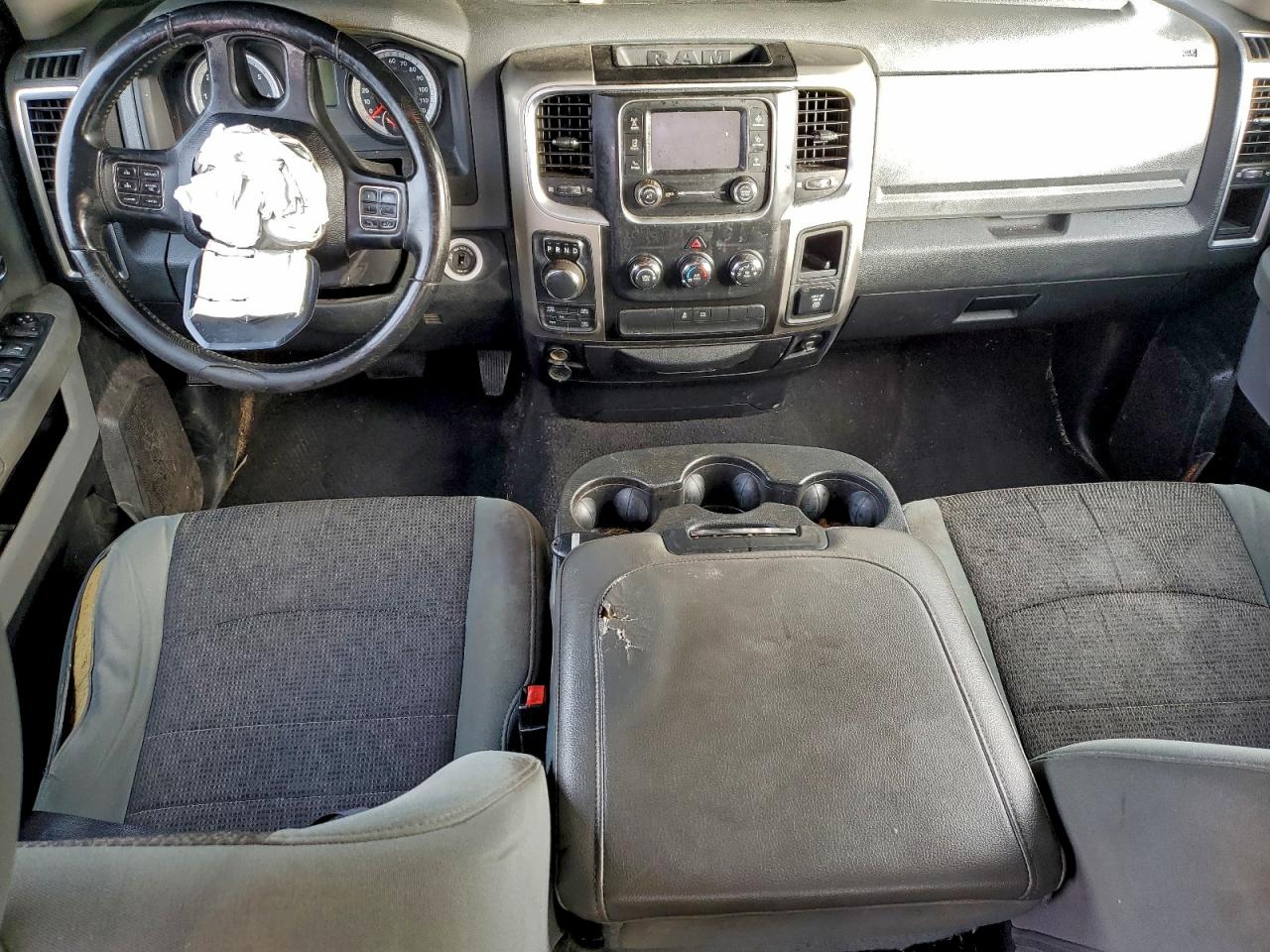 2015 RAM 1500 SLT photo 8