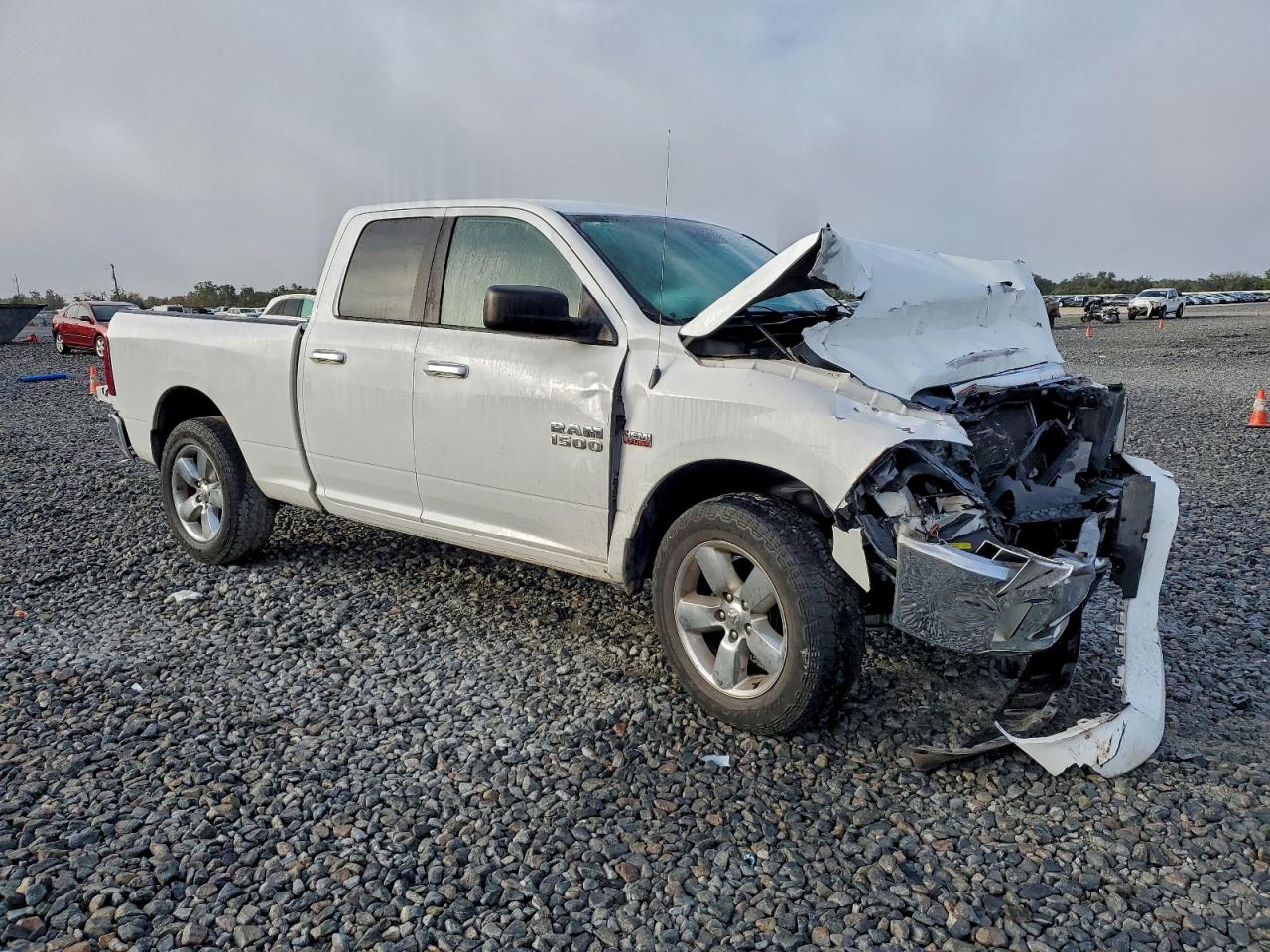 2015 RAM 1500 SLT photo 4