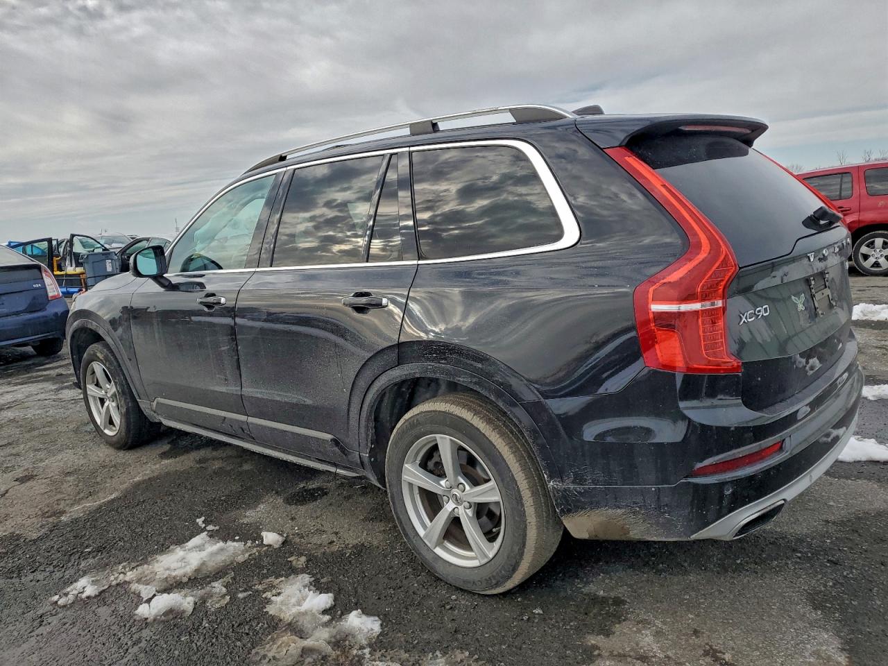 2017 VOLVO XC90 T5 photo 2