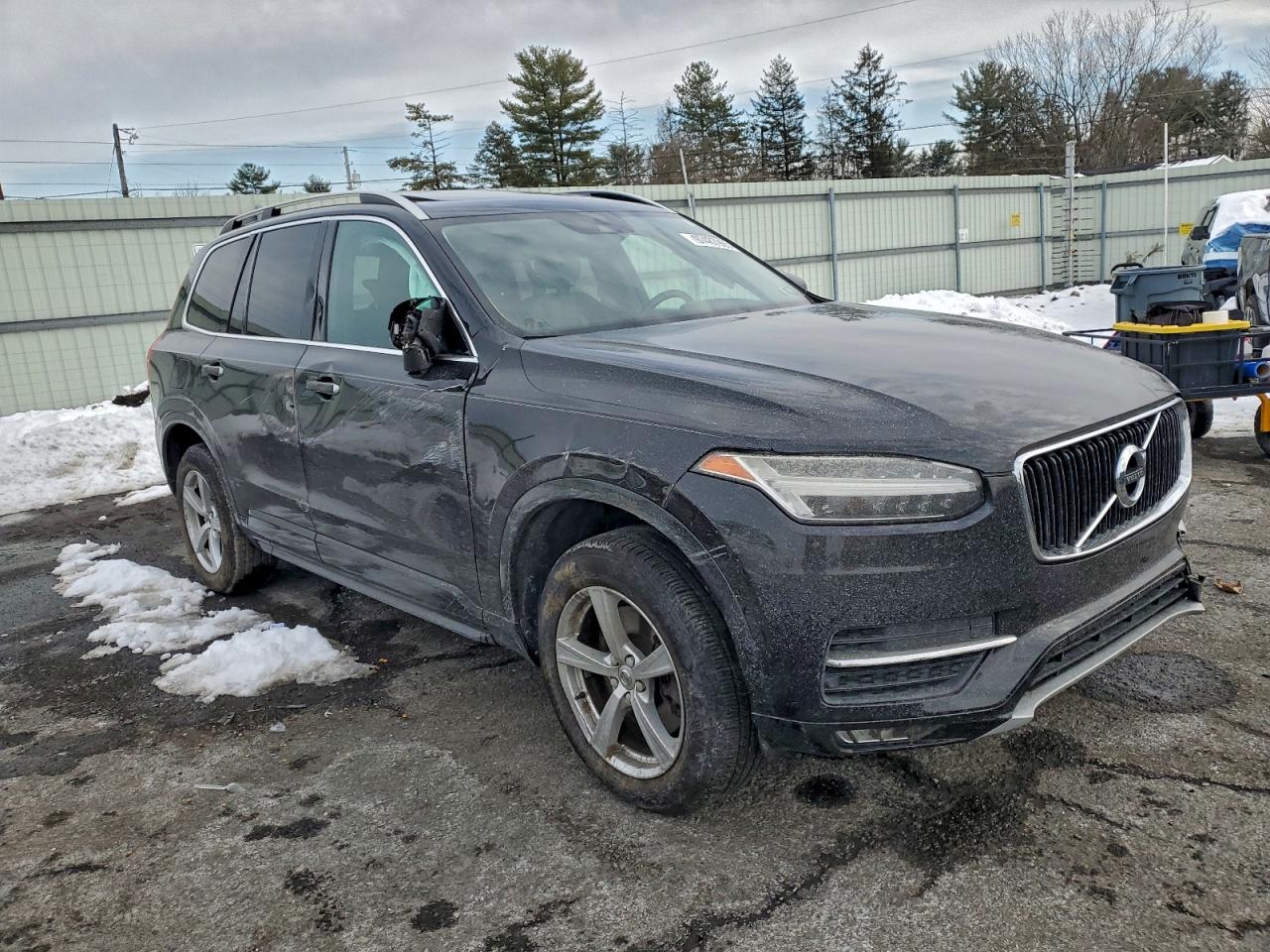 2017 VOLVO XC90 T5 photo 4